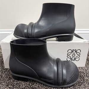 LOEWE FW22 Rubber Rain Ankle Round Toe Black Boots